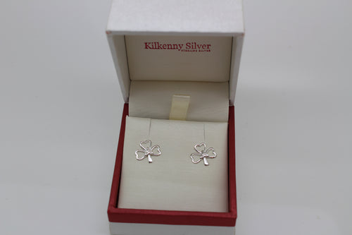Shamrock stud earring with trinity symbol